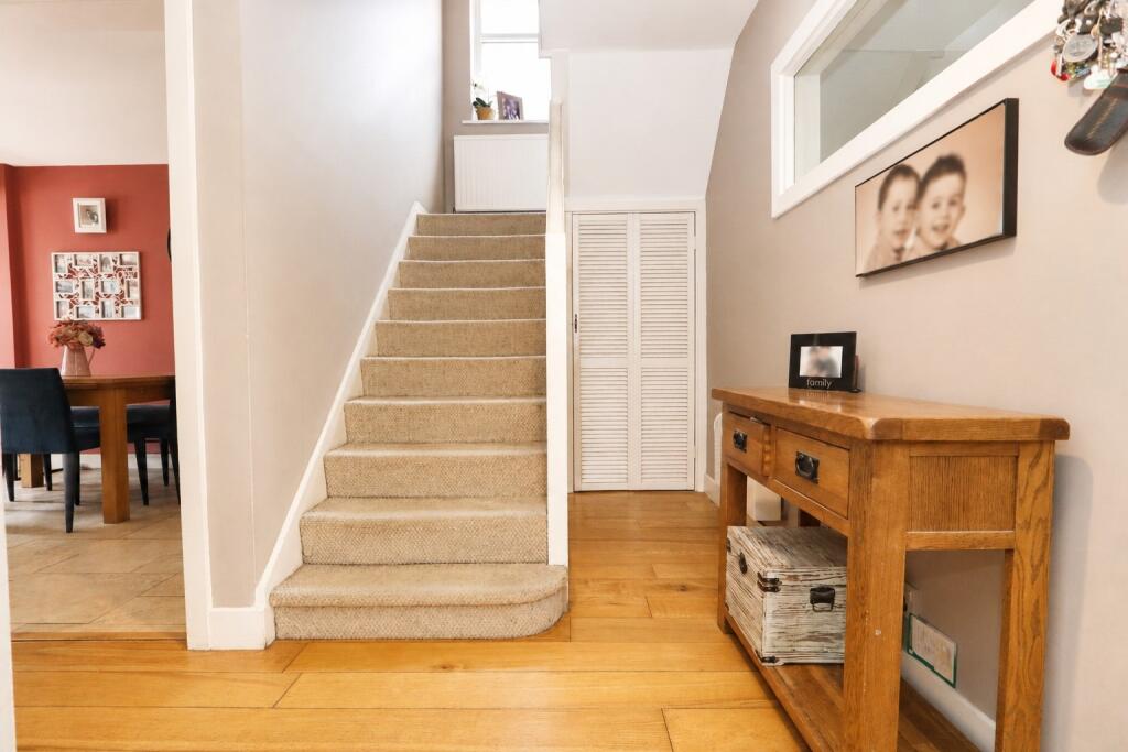 House in Southend-on-Sea - View 5
