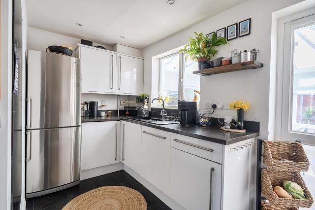 House in Newbury, West Berkshire - More