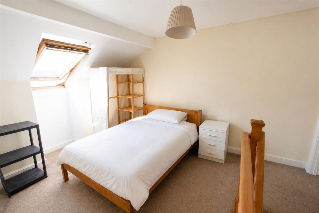 House in Birmingham, Selly Oak - More