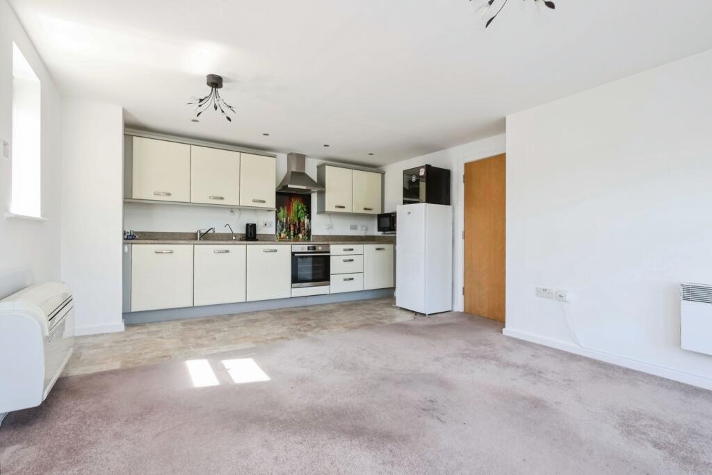 Apartment in Sandwell, Galton Village - View 4