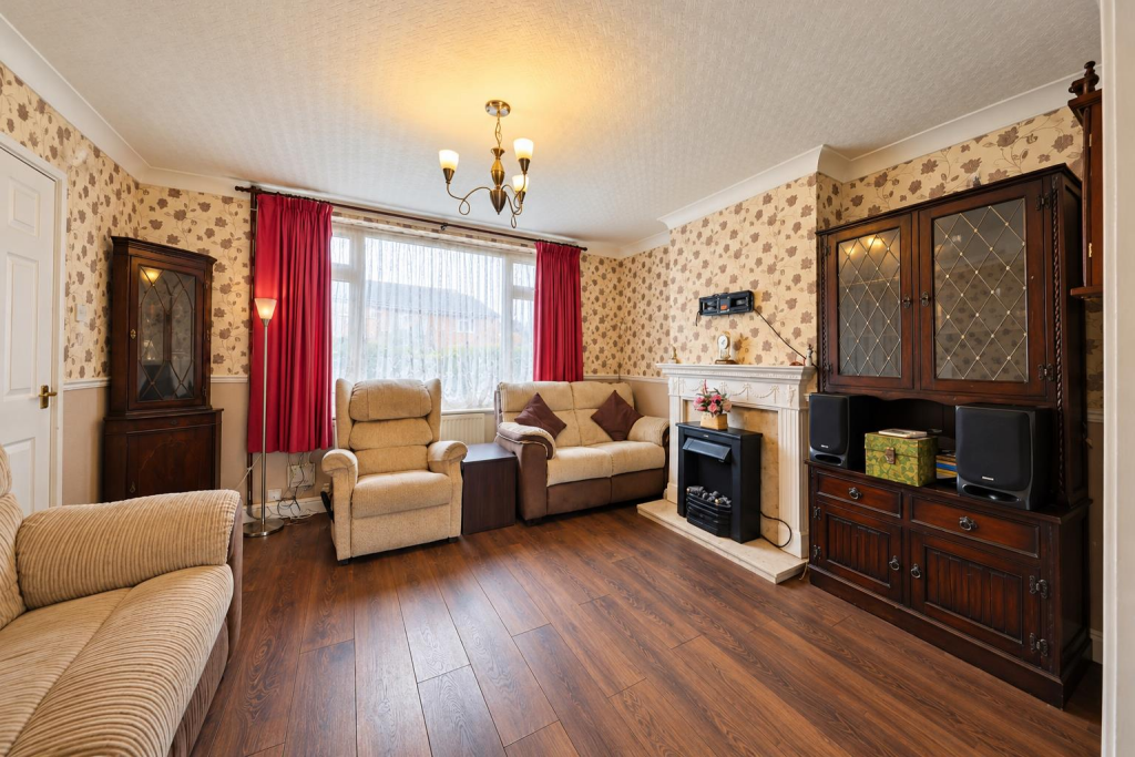 House in Hull - View 5
