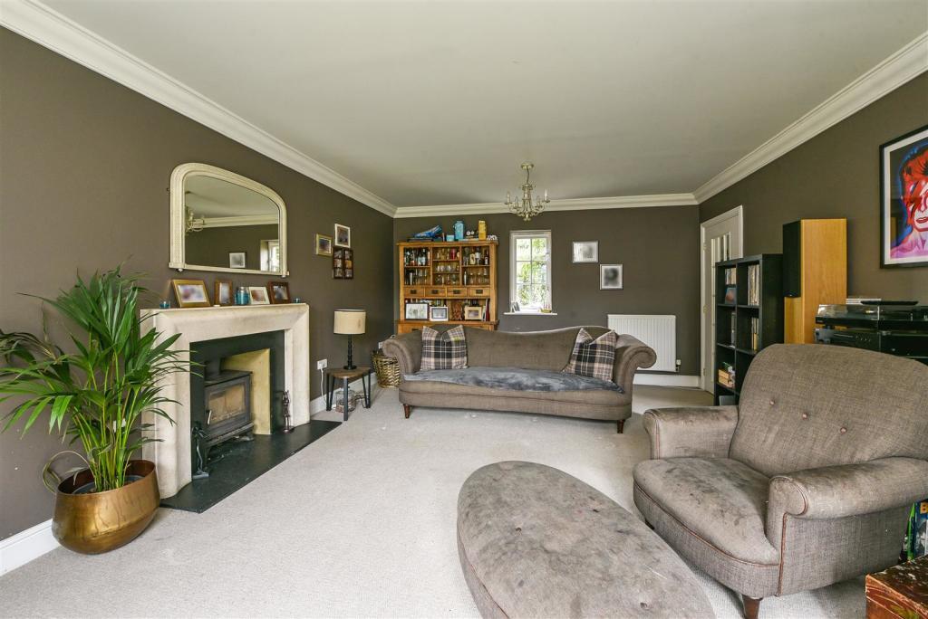 Groves Orchard, Whitchurch, RG28 7BT photo 3