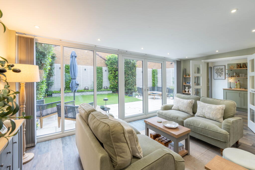 House in Canterbury - More