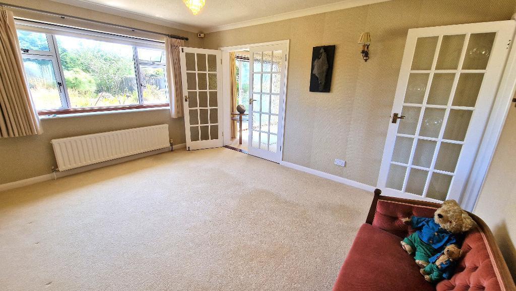 House in Nettlestone - More