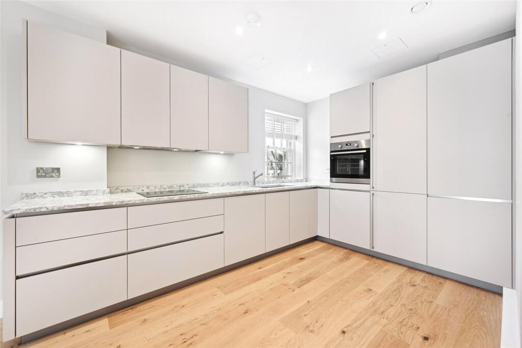 Apartment in London, City of Westminster - View 2