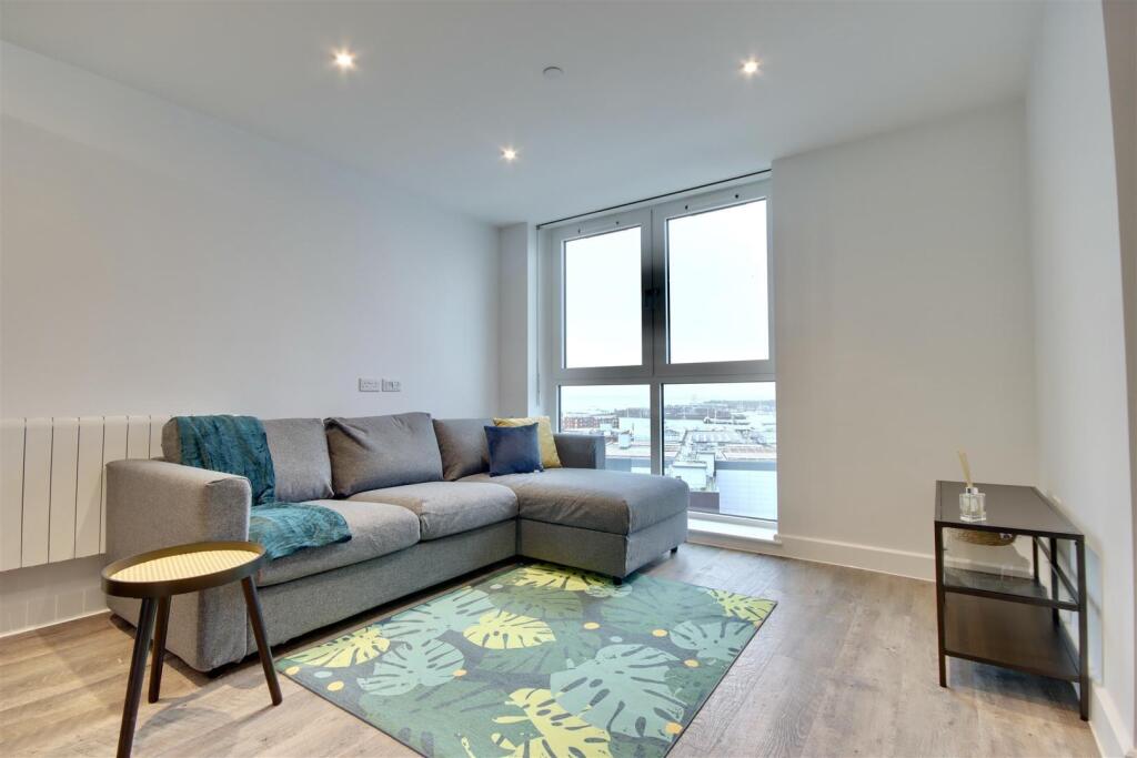 Apartment in Portsmouth - View 3