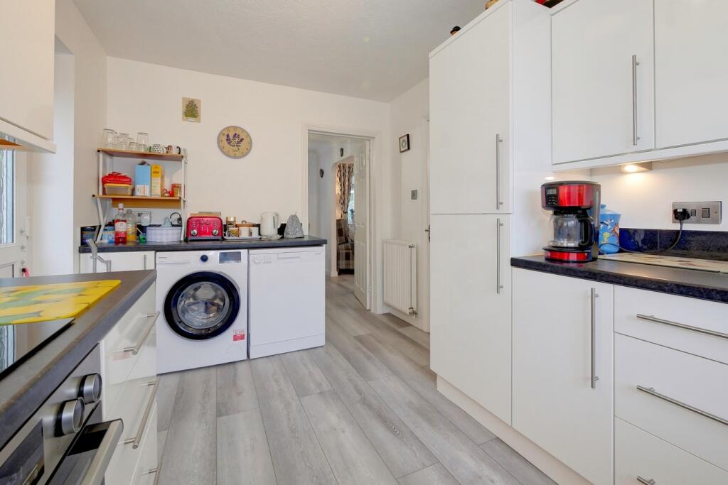 Regnum Close, Eastbourne, BN22 photo 5