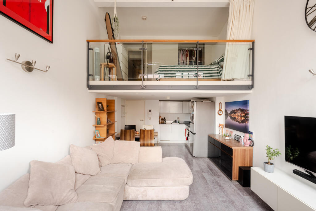 Apartment in Bristol - View 4