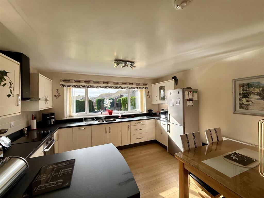 Ffordd Caergybi, Llanfairpwllgwyngyll photo 4