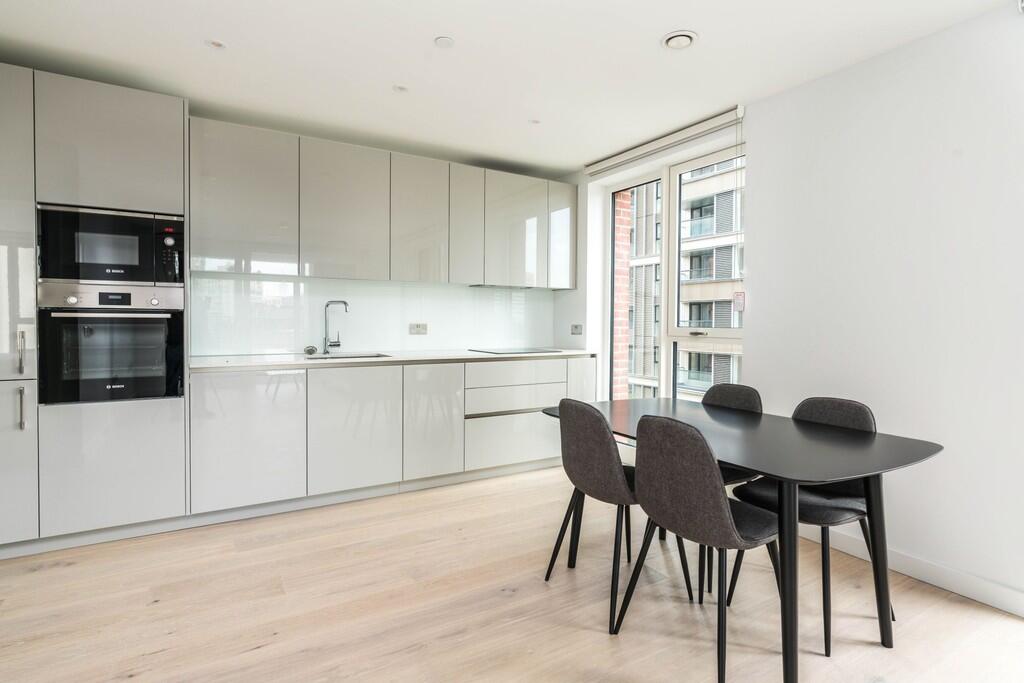 Apartment in London - View 5