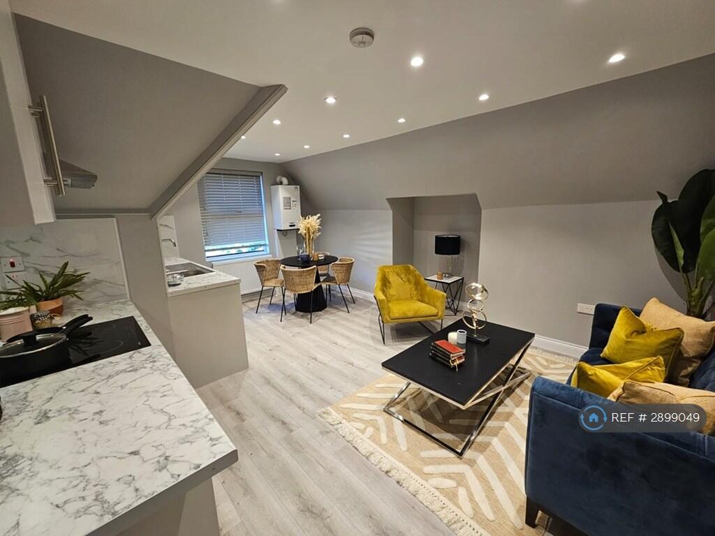 3 bedroom flat for rent