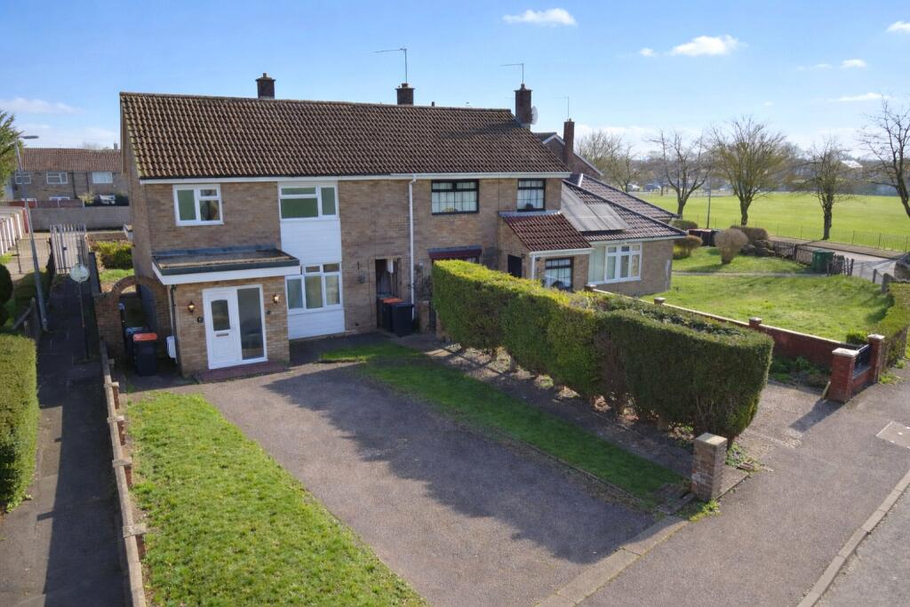 Main image of property: Grove Road, Houghton Regis, Dunstable, Bedfordshire, LU5