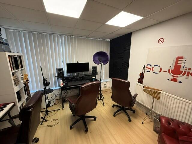 Photo 17