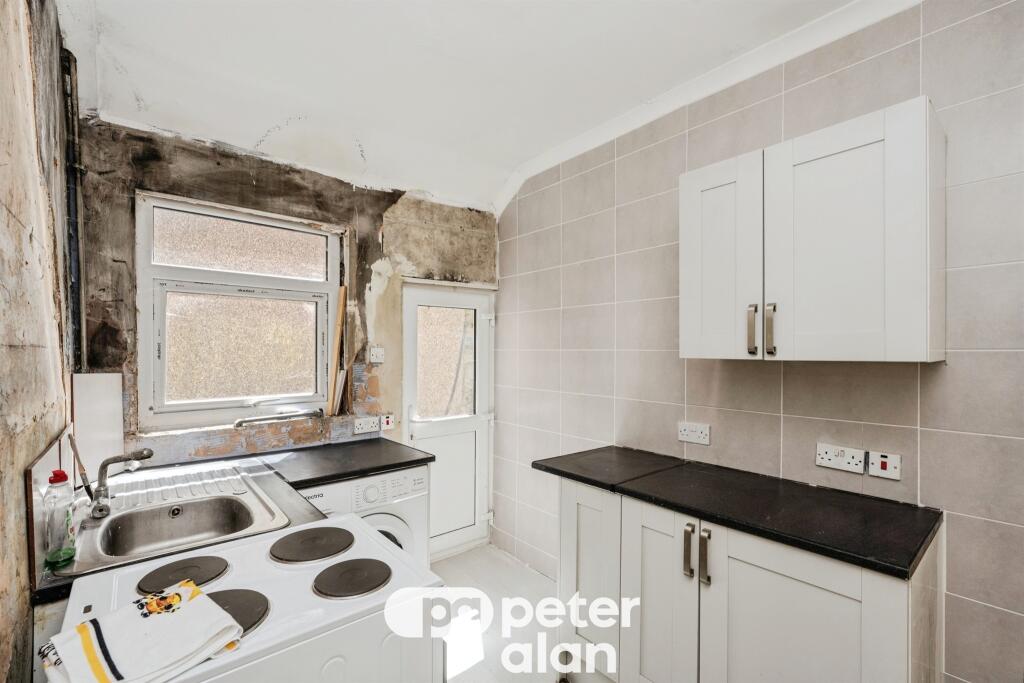 Seaview Terrace, Mount Pleasant, Swansea - View 4