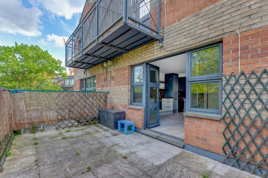 Apartment in London - More