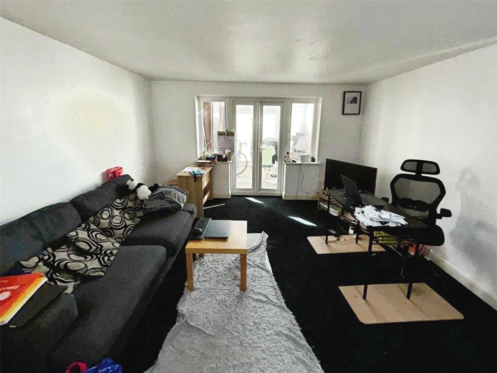 Hussar Court, Stoke, Coventry, CV3 - Widok 5