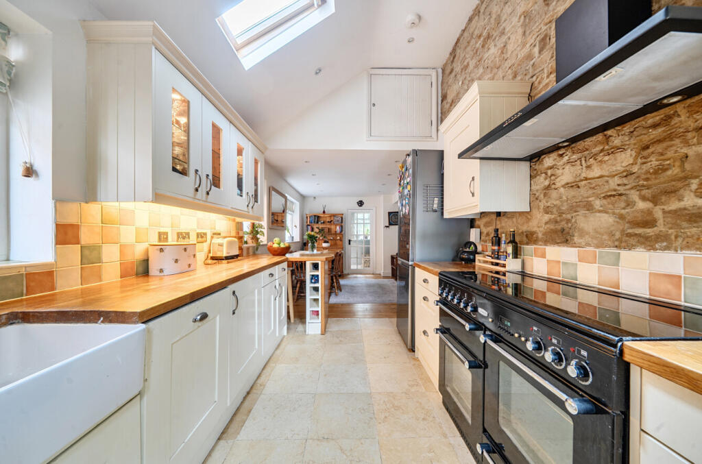 House in Waverley, Holloway Hill, Godalming - View 3
