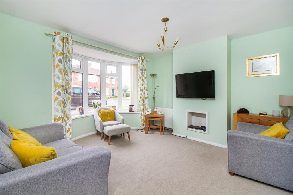 Birchwood Avenue, North Gosforth, NE13 photo 2