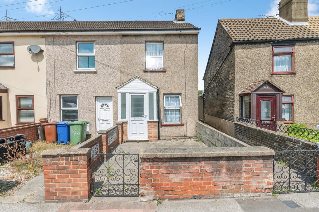 Main image of property: London Road, Grays, Essex, RM20