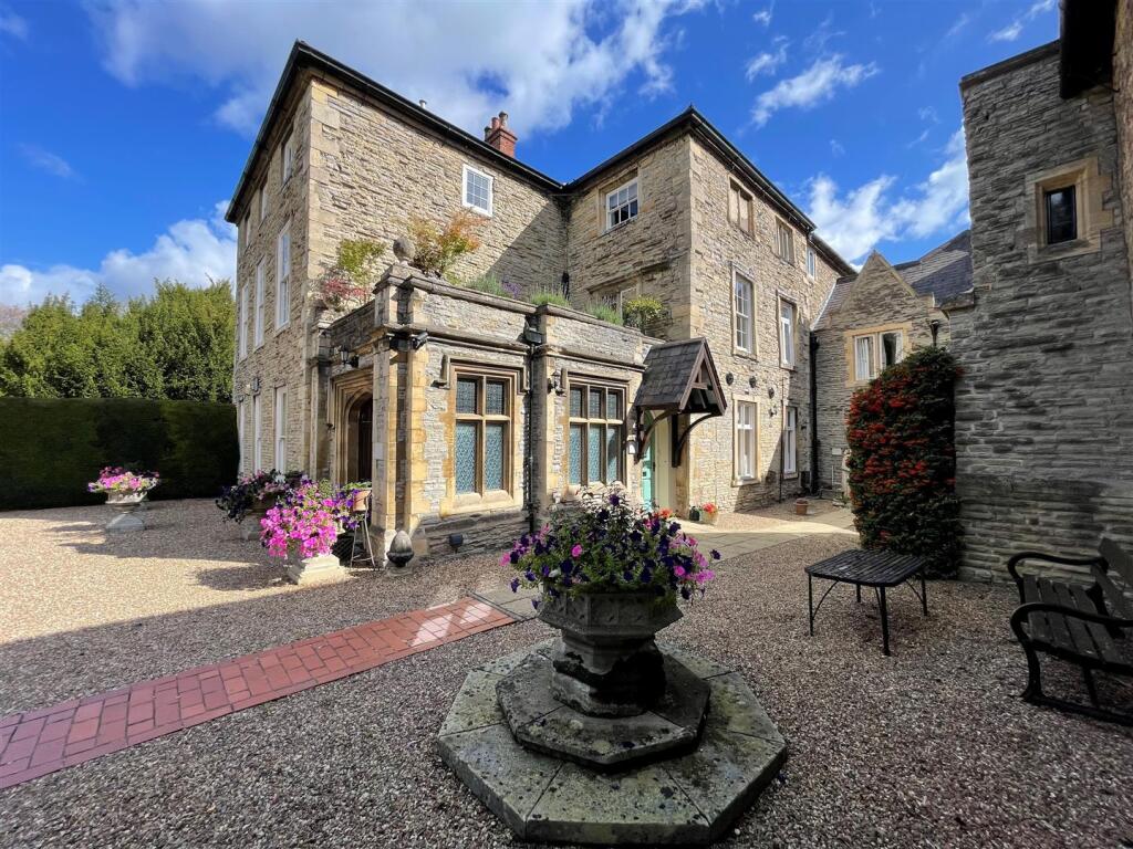 Main image of property: Appleton Gate, Newark