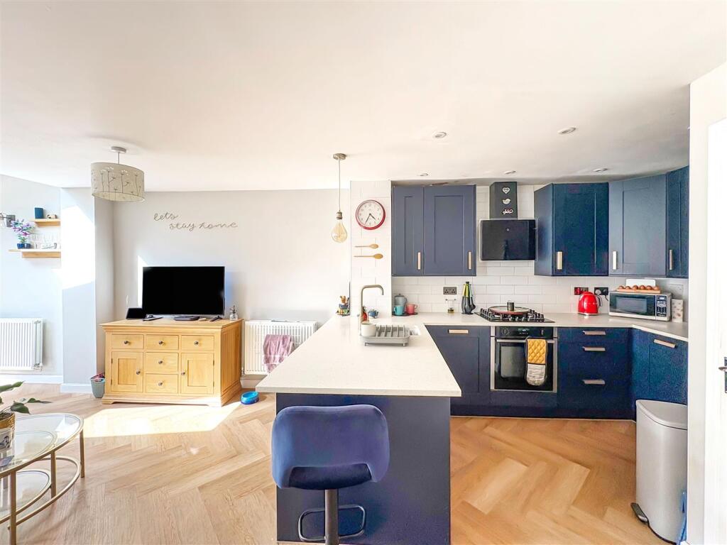 House in Littlehampton, Kingley Gate - View 5