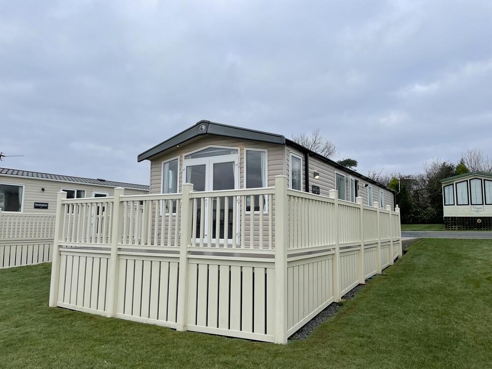 2-bed caravan on SA66 7ru, £54,995