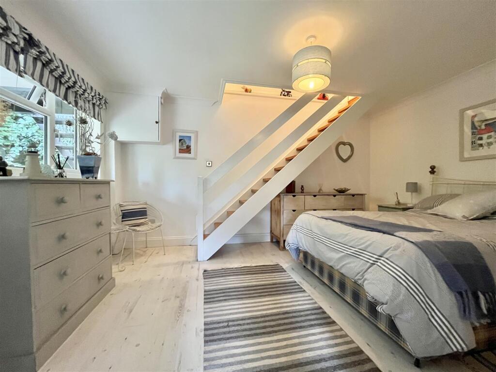 House in Rother, Fairlight - View 4