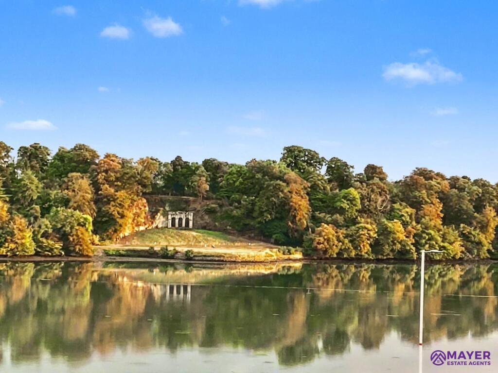 Main image of property: Crabtree Villas, Crabtree