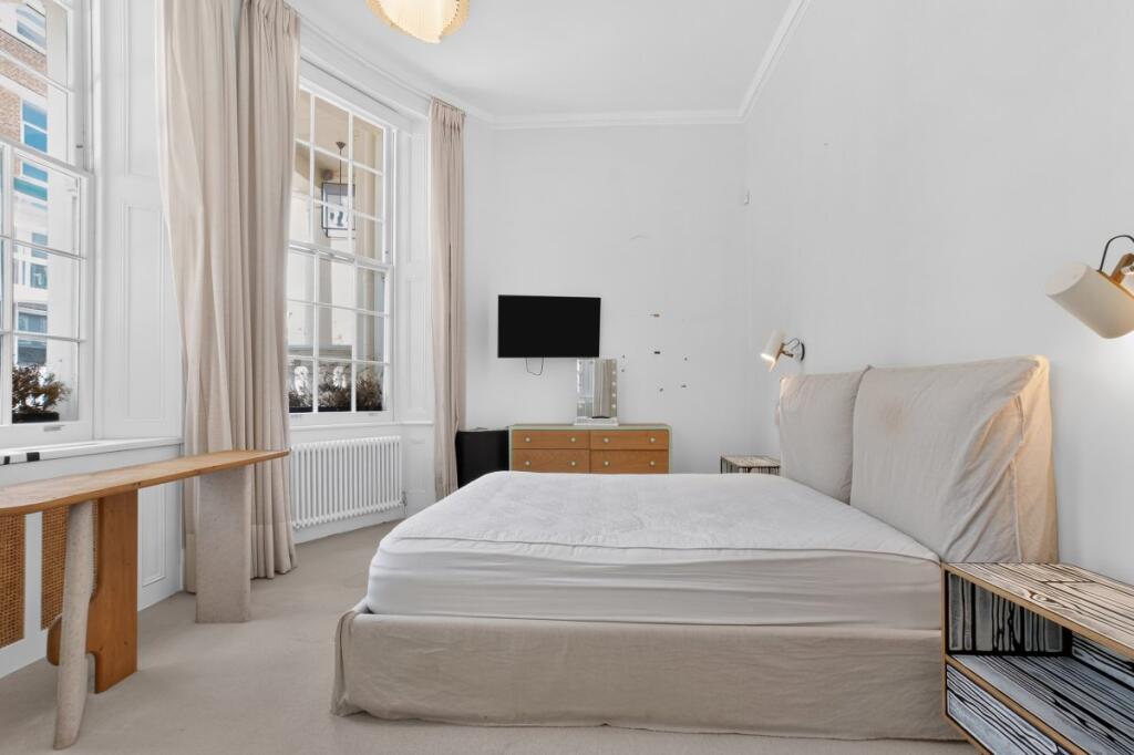 Apartment in London, Paddington - More