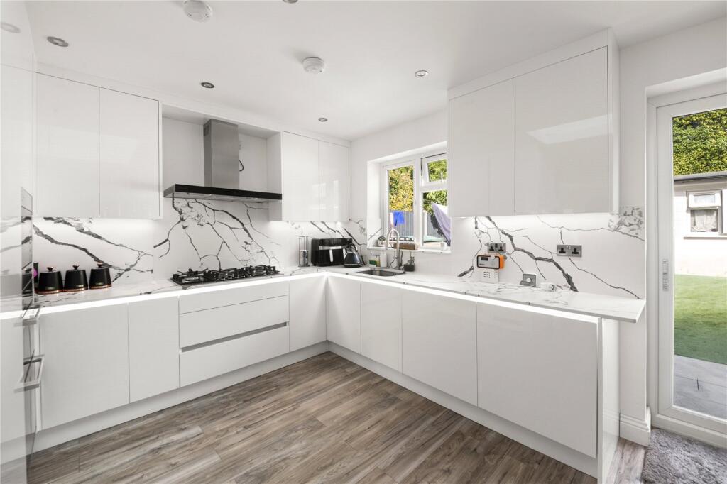 House in London - View 5