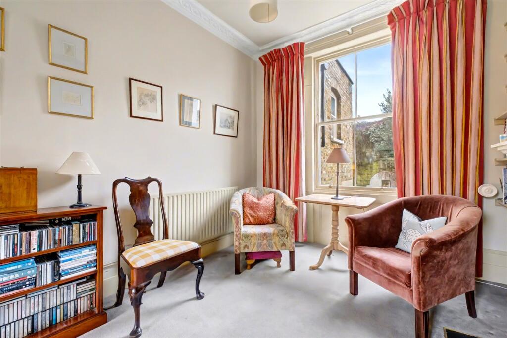 House in London - View 5