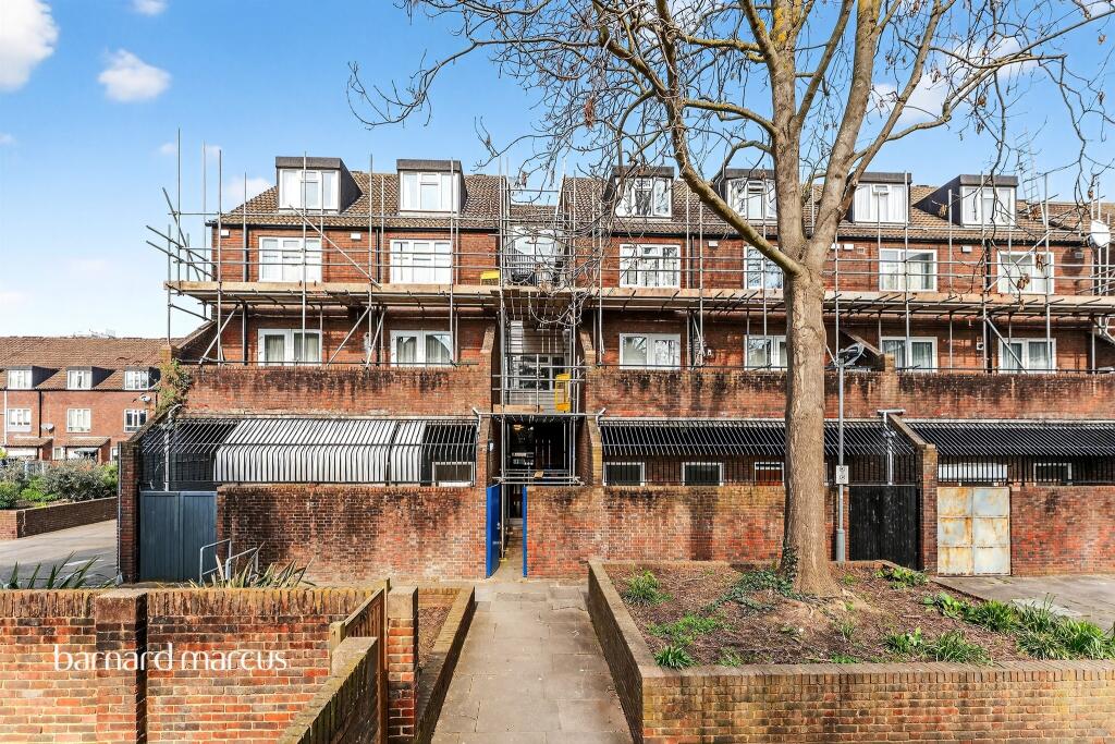 Main image of property: Falcon Road, London