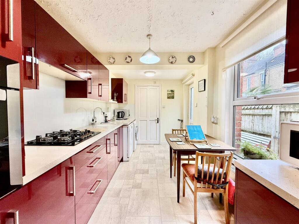 House in Swindon - View 2