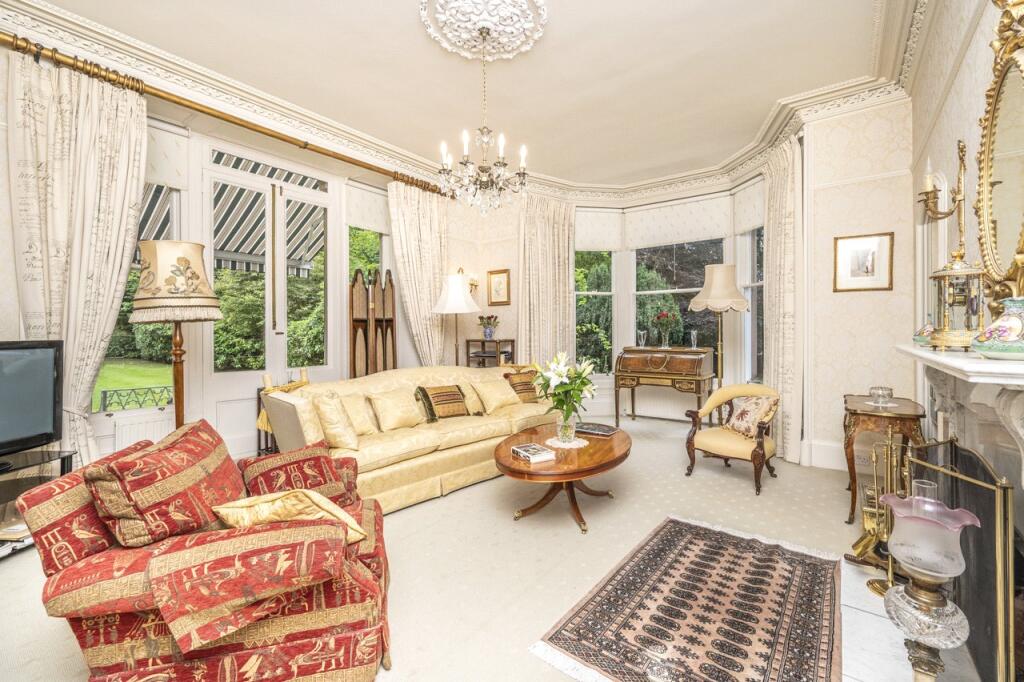Blair Lomond House, 11 Drummond Crescent, Inverness, IV2 photo 4