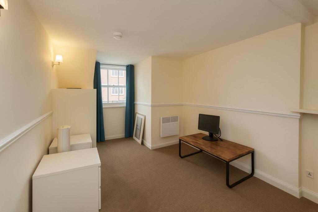 Main image of property: Tacket Street, Ipswich