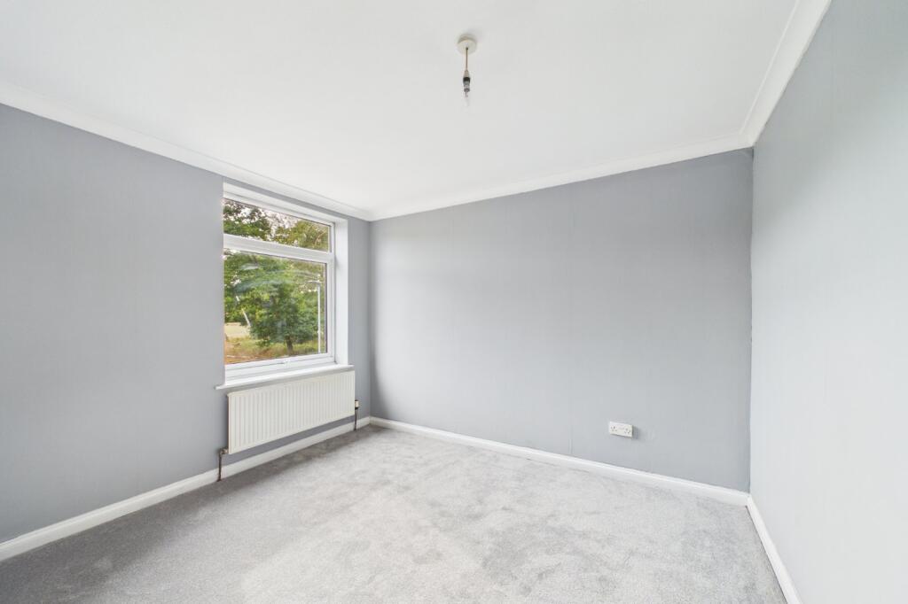 House in Bracknell, Birch Hill - View 5