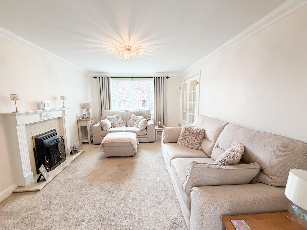 House in Stoke-on-Trent - View 4