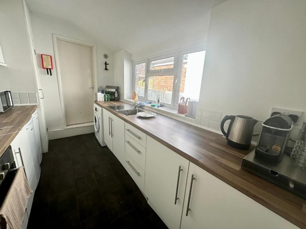 House in Portsmouth - More