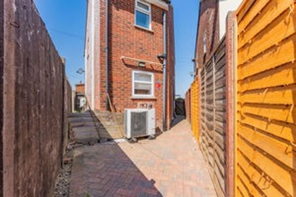 House in Leicester - View 4