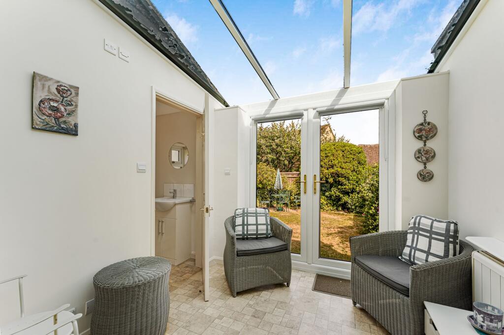 Manor Road, Witney, OX28 photo 4