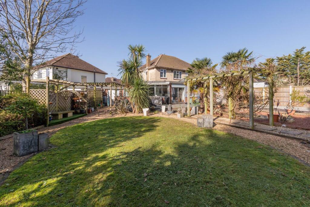 Cottesbrooke Close, Colnbrook, SL3 photo 2