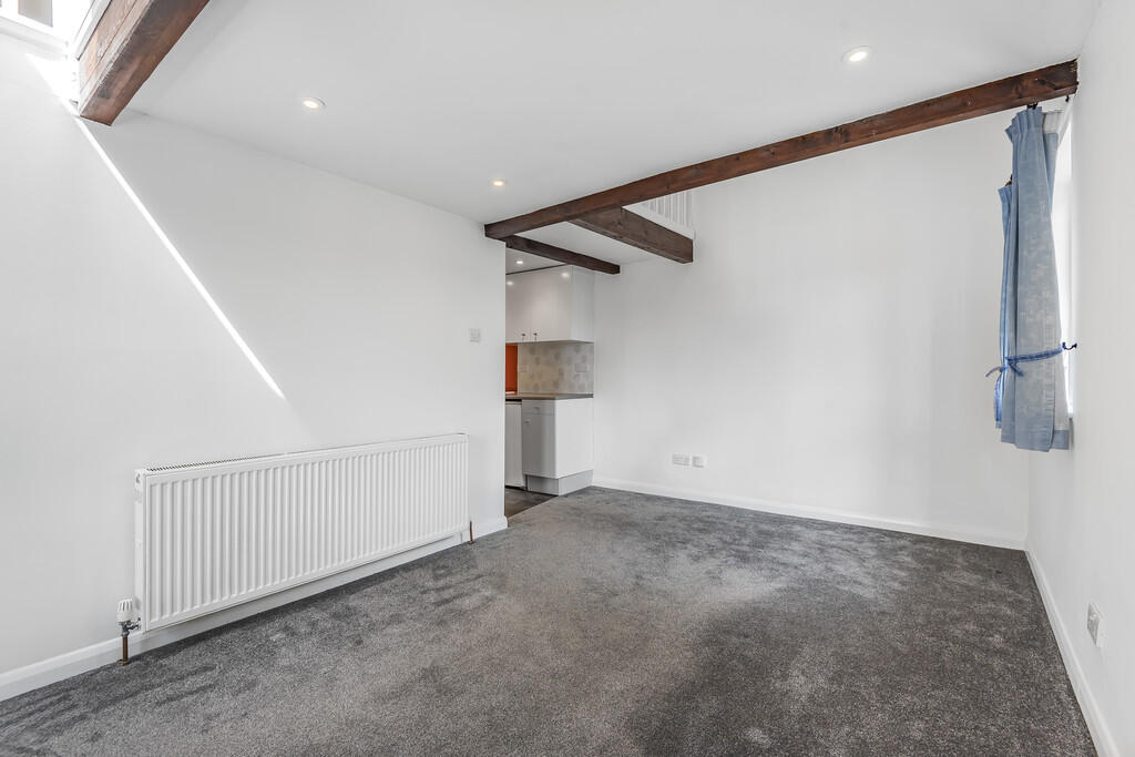 Flat 8, Yard 119, Highgate, Kendal, LA9 4EN photo 2