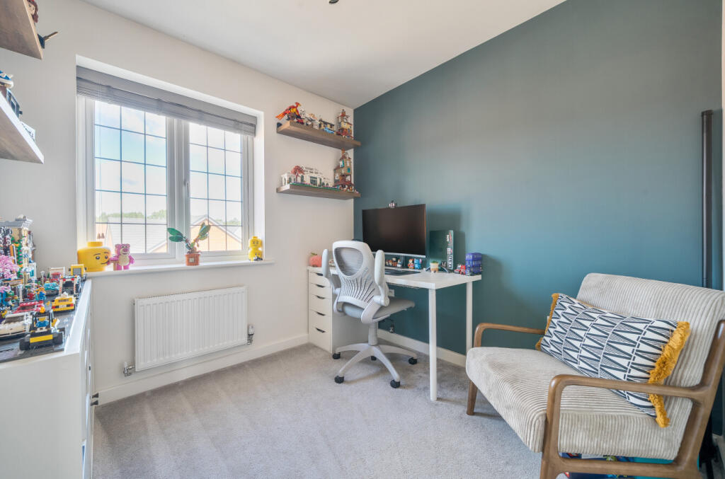 Apartment in Binfield, Blue Mountain, Temple Park - More