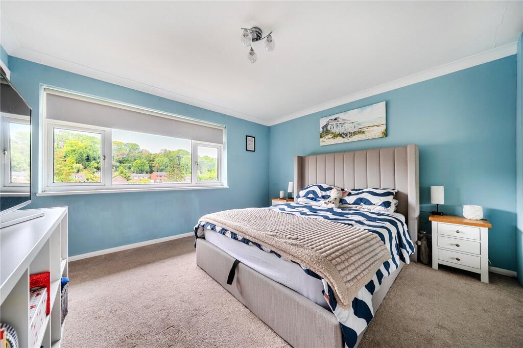 House in Tonbridge - More