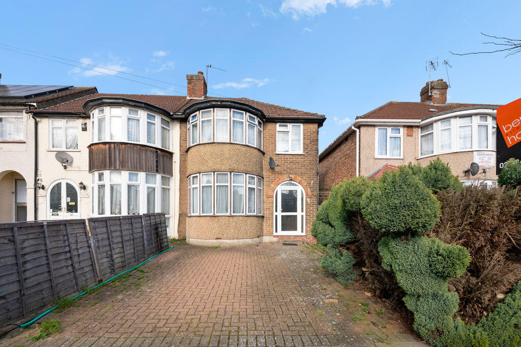 Main image of property: Reading Road, Northolt