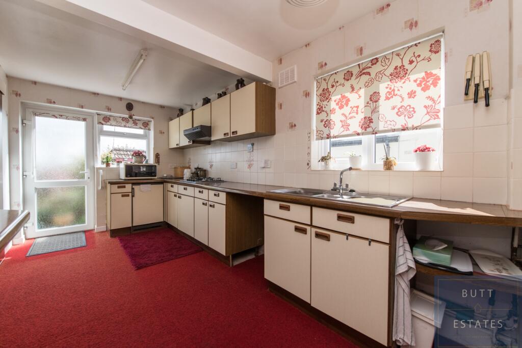 Central Avenue, Exeter - View 2