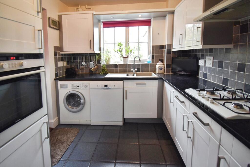 Comerford Way, Winslow photo 4
