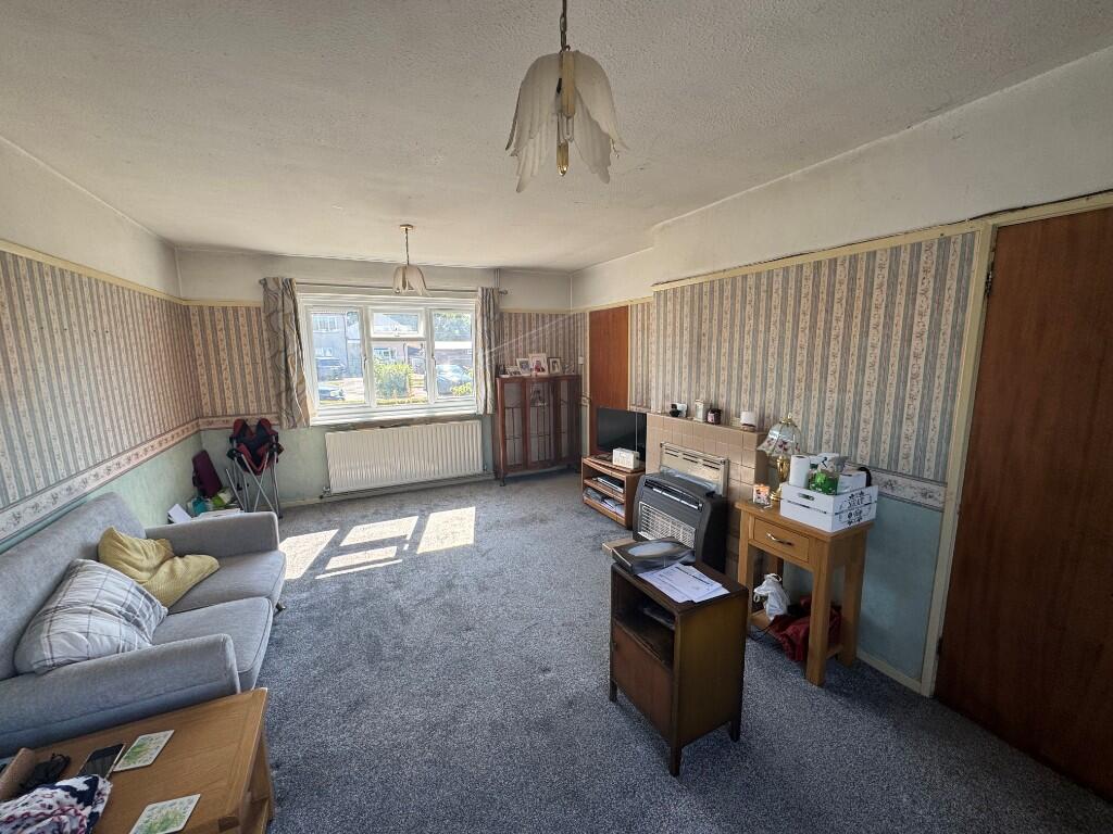 Dunster Close, Taunton, Somerset, TA2 photo 3