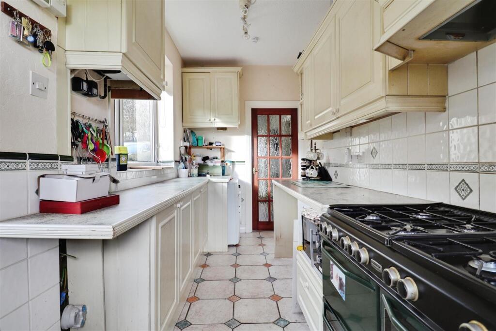Nantwich Road, Audley, Stoke-On-Trent photo 4