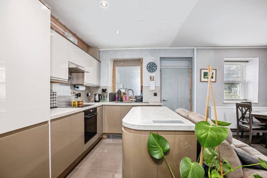 House in Llanfarian - View 5